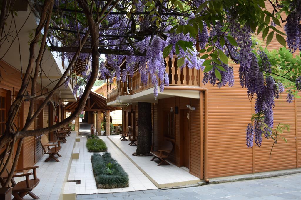 Pousada Villa Fiorita Канела Екстер'єр фото